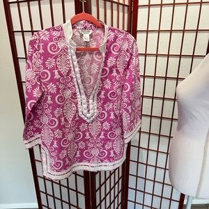 Katherine New York tunic, pink and white with white studs. Size medium